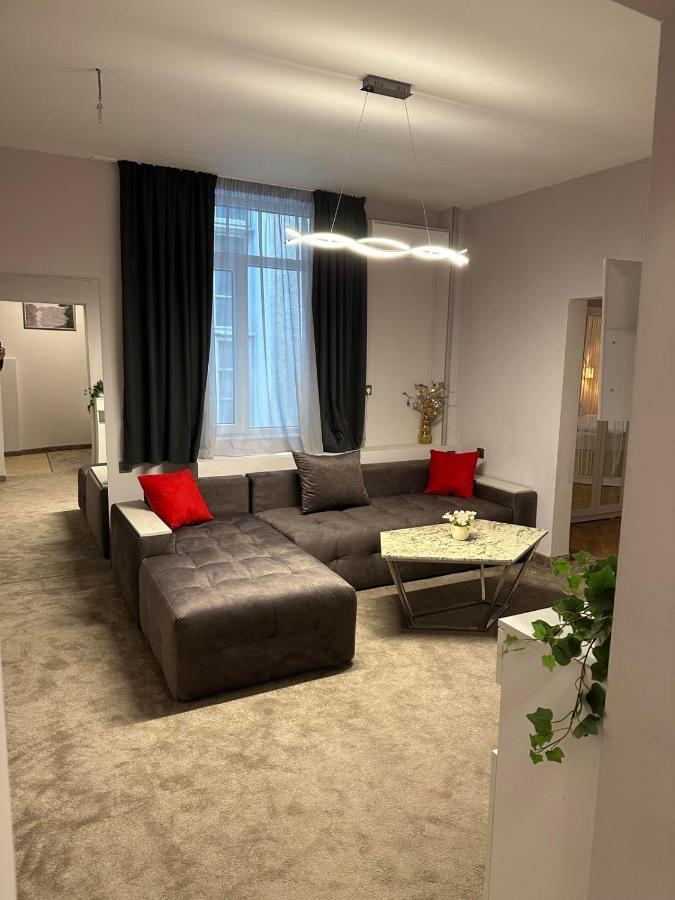 Apartemen Luxury With Jacuzzi *