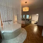 Luxury Apartment With Jacuzzi